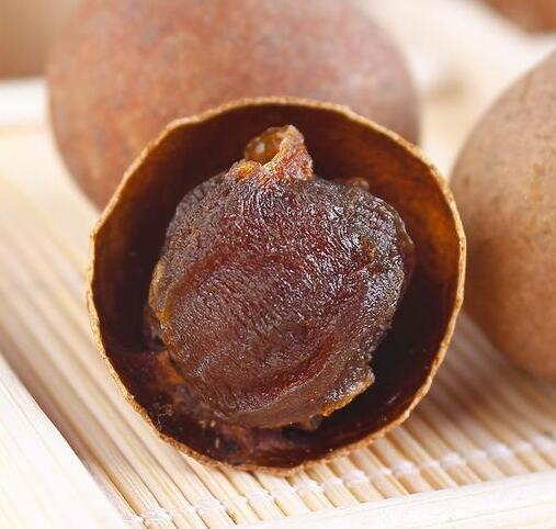 桂圆干怎么吃，吃桂圆干有哪些好处呢