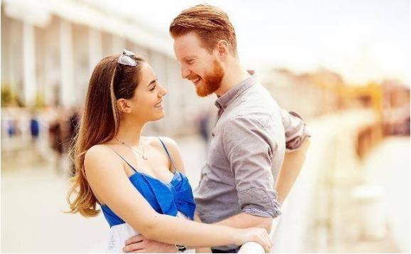 男人如何提高自己的吸引力（让自己更有魅力）