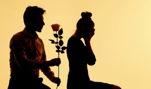 如何知道自己被女生暗恋，掌握暗恋男生的细节特点