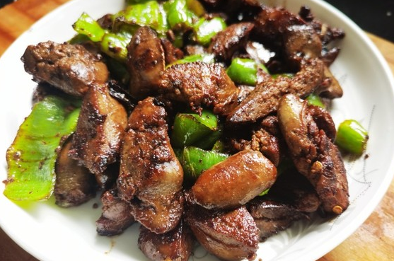 女性营养饮食孕妇可以吃鸡肝吗（孕妇吃鸡肝有哪些好处）