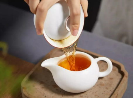 喝茶叶可以减肥吗(长期喝茶能减肥吗)