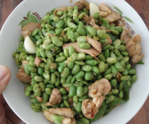 营养丰富的黄豆，推荐4款黄豆食疗药膳汤！
