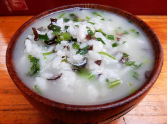 中医药膳治疗脱发食疗方！