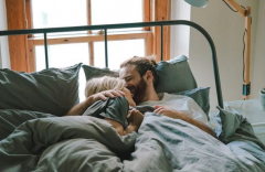 这些技巧可以帮助你征服熟女做一个自信的男人！