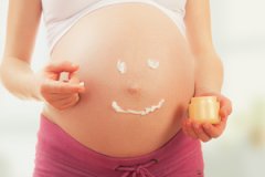 孕妇吃酸奶好还是喝纯牛奶好？
