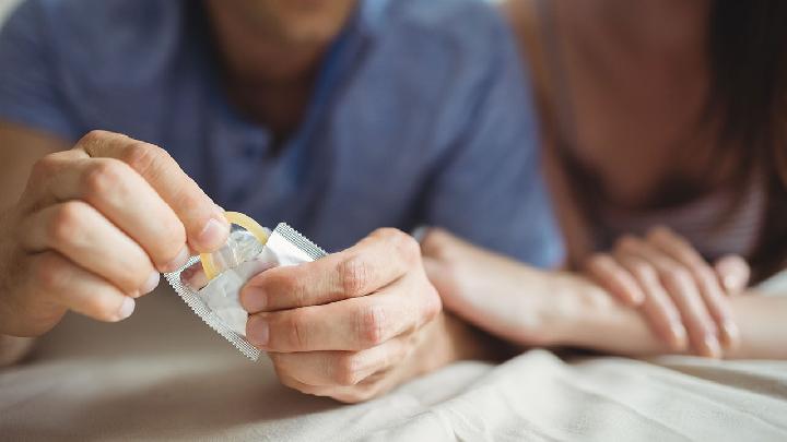 男女性爱姿势与动物一样？解开动物式性爱体位的秘密