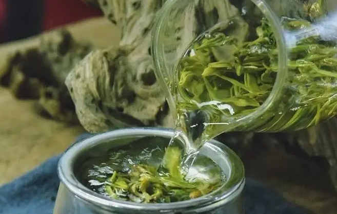 女生喝绿茶减肥吗