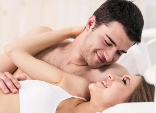 如何让男人在性生活中更主动 挑逗男人的小妙招