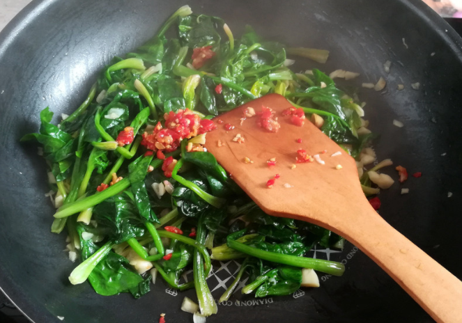 工作太劳累吃哪些蔬菜消除疲劳？常吃4物助你精神焕发！