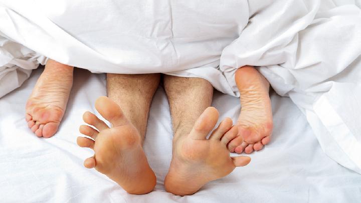 夫妻掌握八个技巧性生活更美满 夫妻性生活也有合理日程表