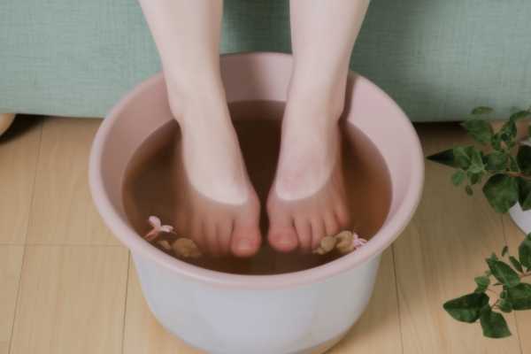 脚水肿是什么原因