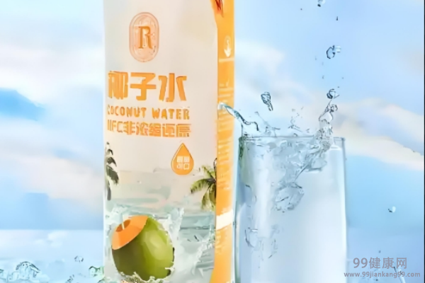 椰子水的功效与作用 椰子水适合