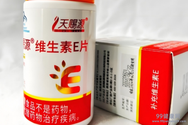 女孩掉发吃什么维生素 女孩掉发