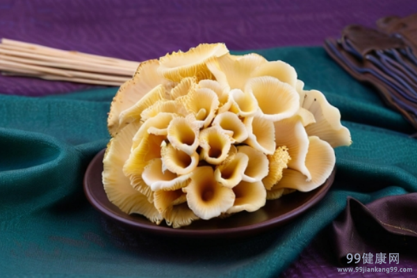 银耳不能与什么一起吃