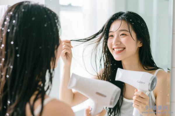 女生如何吹头发 护发技巧指南